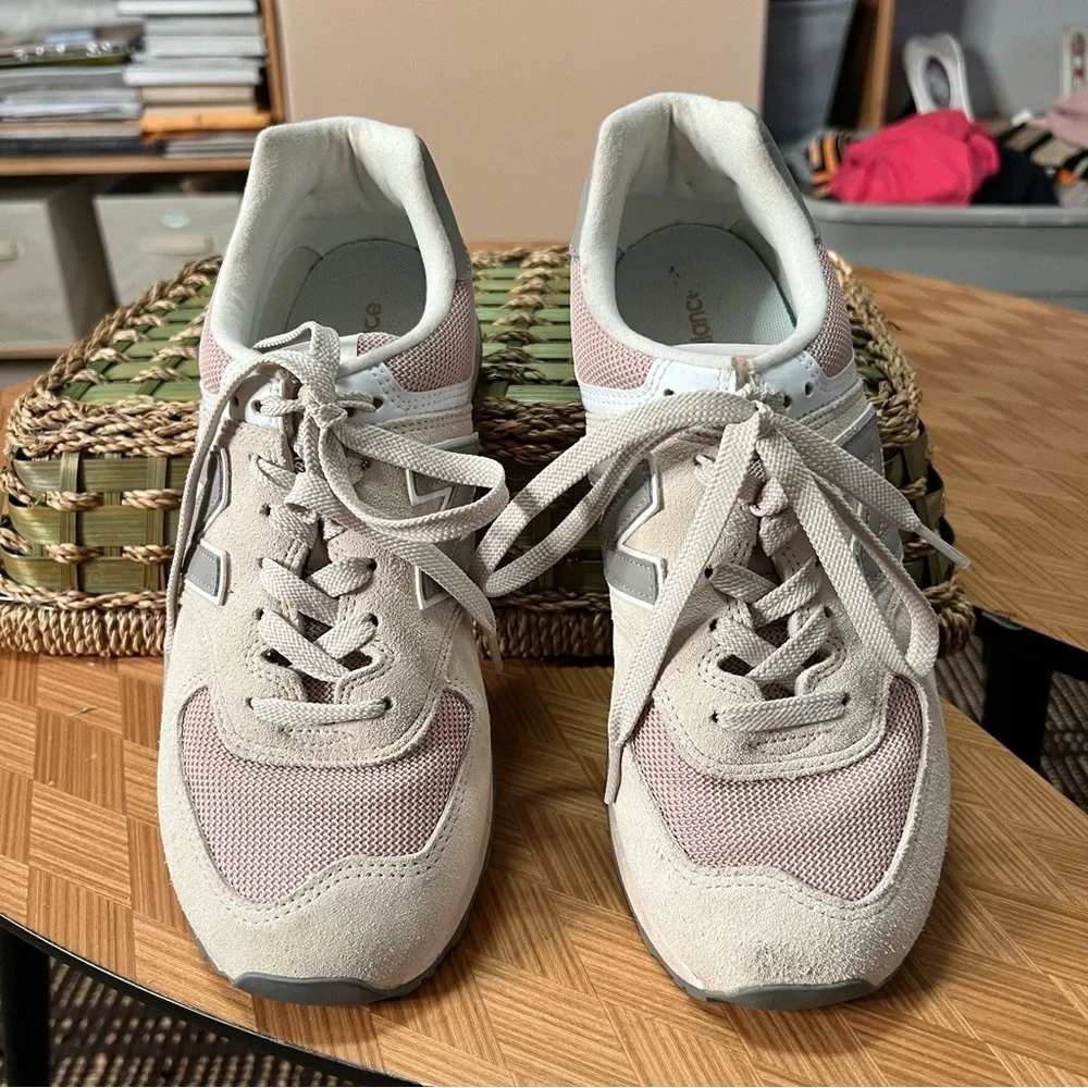 New Balance 547 Series Cream and Pink Sneakers (Gently used) - Picture 4 of 8
